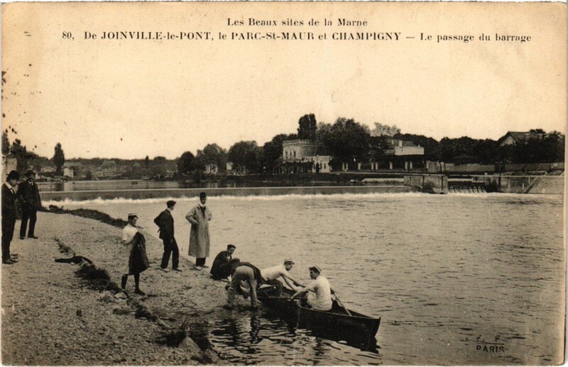 Carte postale ancienne Joinville-le-Pont Saint-Maur-des-Fosses - Champigny - Passage à Joinville-le-Pont