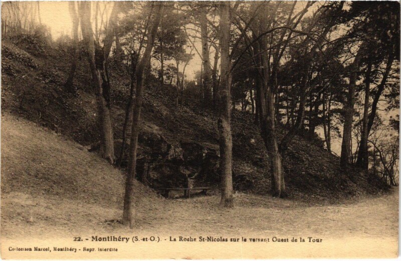 Carte postale ancienne Montlhery Roche Saint-Nicolas