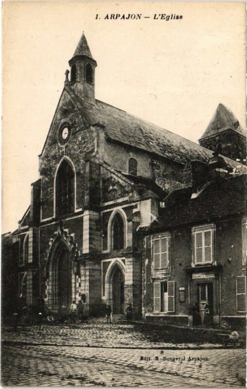 Carte postale ancienne Arpajon Eglise à Arpajon