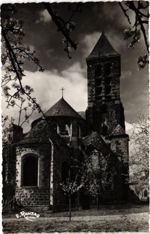 Carte postale ancienne Arpajon Eglise à Arpajon