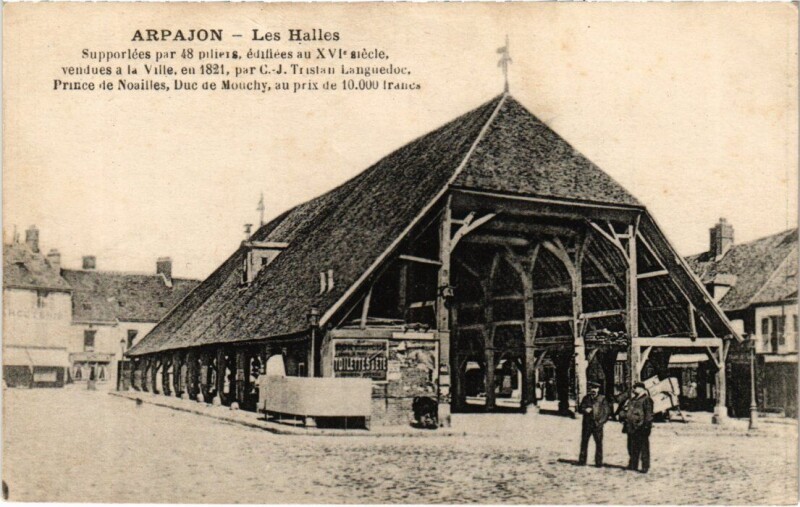 Carte postale ancienne Arpajon Les Halles à Arpajon