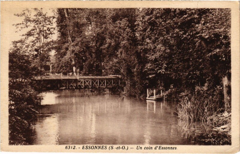 Carte postale ancienne Corbeil Essonnes un coin d'Essonnes à Corbeil-Essonnes