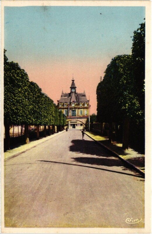 Carte postale ancienne Corbeil Essonnes Avenue Aimee Darblay à Corbeil-Essonnes