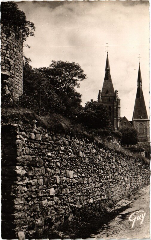 Carte postale ancienne Dourdan Rue des Fosses à Dourdan