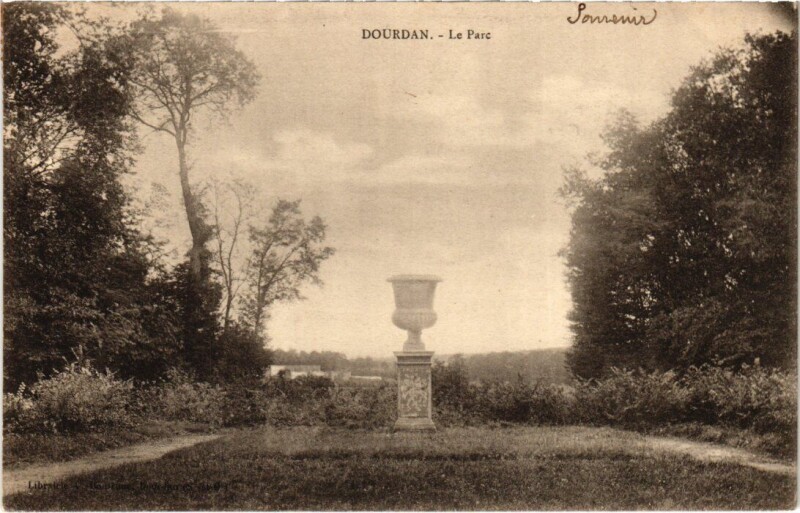 Carte postale ancienne Dourdan Le Parc à Dourdan