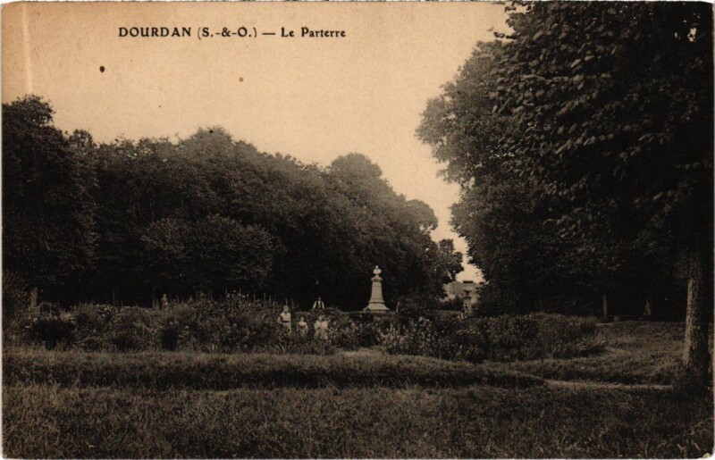 Carte postale ancienne Dourdan Le Parterre à Dourdan