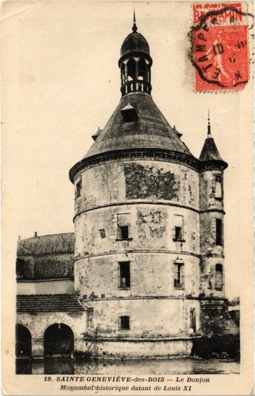 Carte postale ancienne Ste Genevieve des Bois Le Donjon
