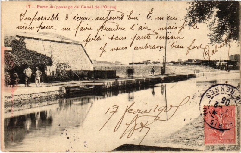 Carte postale ancienne Porte du passage du Canal de l'Ourcq à Paris 19e