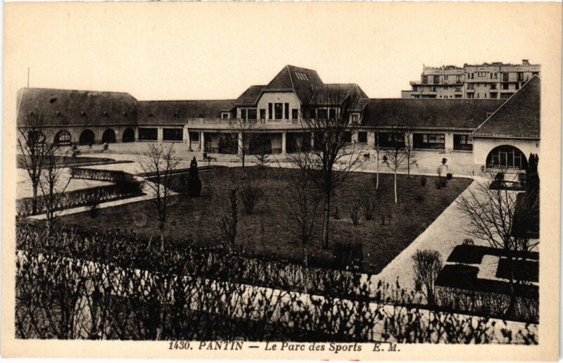 Carte postale ancienne Pantin Le Parc des Sports à Pantin