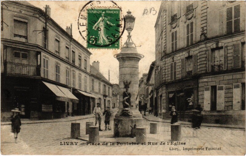 Carte postale ancienne Livry-Gargan Place de la Fontaine et Rue de l'Eglise à Livry-Gargan