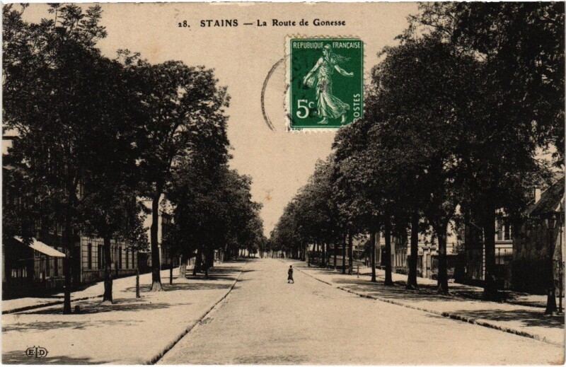 Carte postale ancienne Stains Le Route de Gonesse à Stains