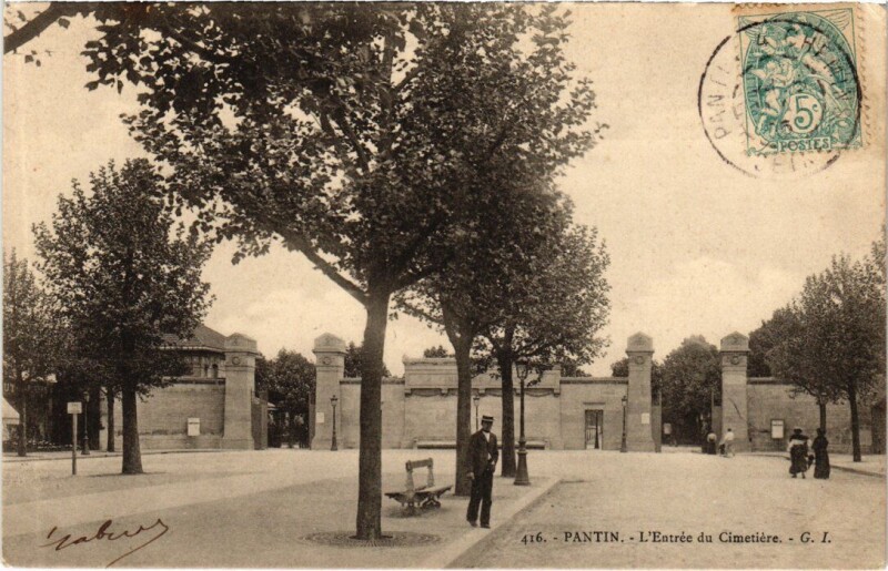 Carte postale ancienne Pantin Entree du Cimetiere à Pantin
