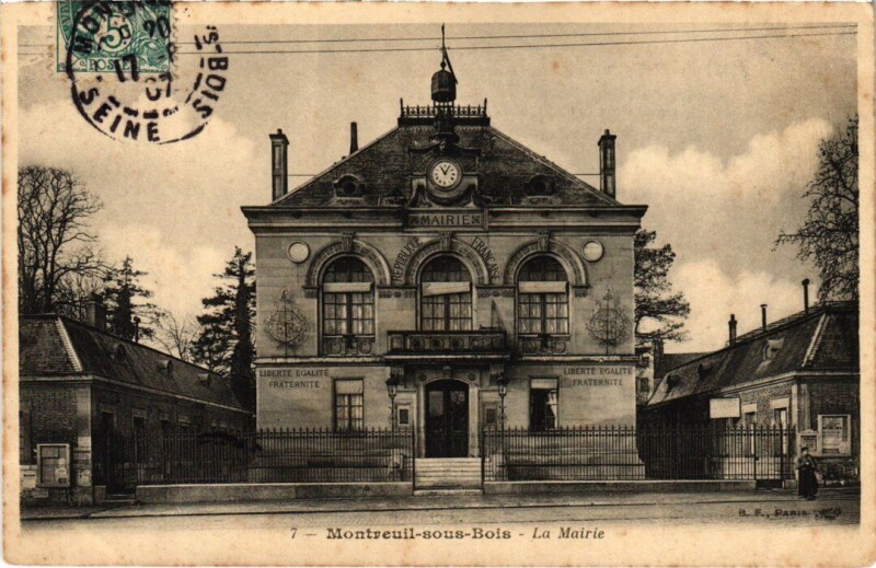 Carte postale ancienne Montreuil-sous-Bois Mairie à Montreuil