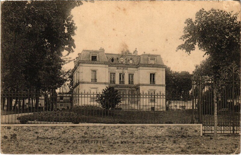 Carte postale ancienne Pierrefitte Mairie