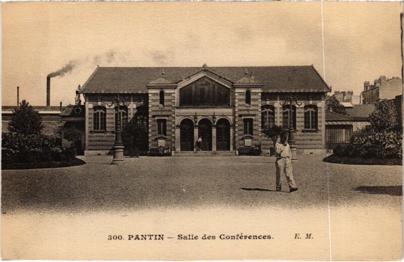 Carte postale ancienne Pantin Salle des Conferences à Pantin