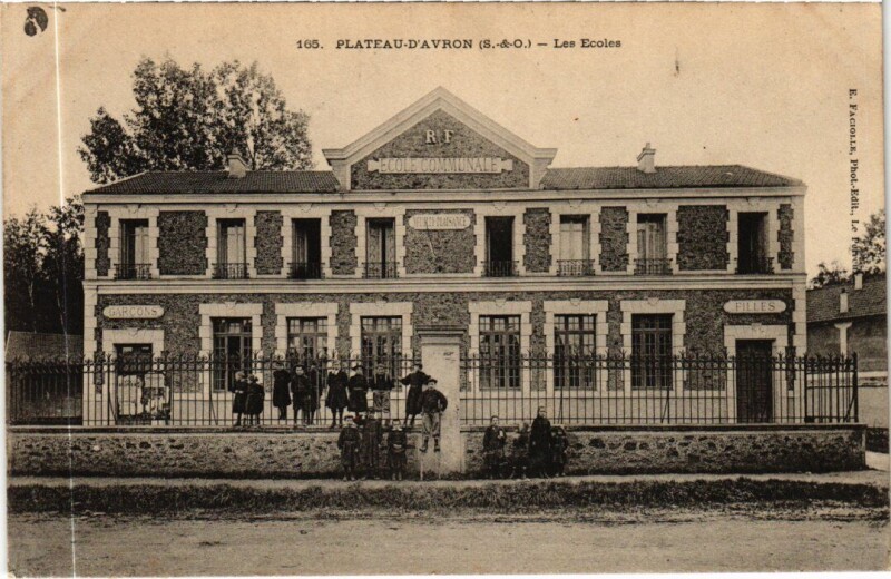 Carte postale ancienne Plateau-D'Avron Les Ecoles