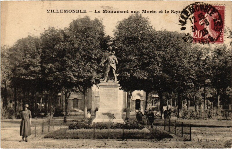 Carte postale ancienne Villemomble Monument aux Morts à Villemomble