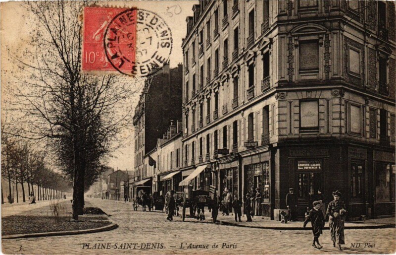 Carte postale ancienne Saint-Denis Plaine-Saint-Denis - L'Avenue de Paris à Saint-Denis