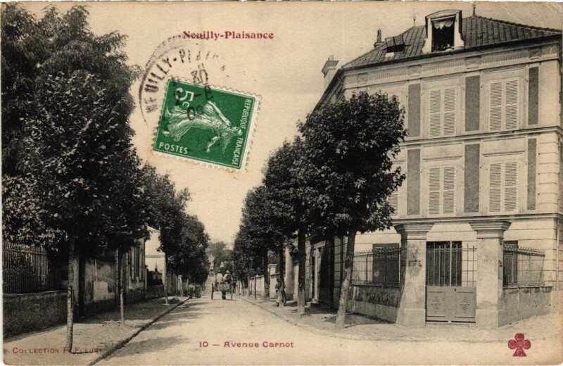 Carte postale ancienne Neuilly-Plaisance Avenue Carnot à Neuilly-Plaisance