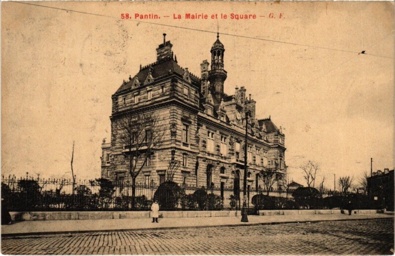 Carte postale ancienne Pantin La Mairie et le Square à Pantin