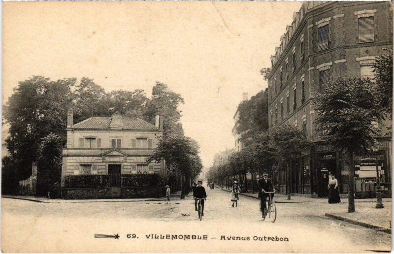 Carte postale ancienne Villemomble Avenue Outrebon à Villemomble