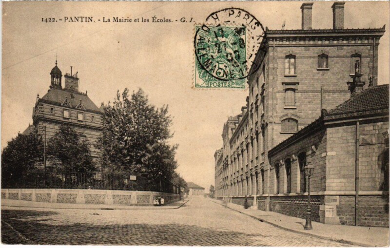 Carte postale ancienne Pantin La Mairie et les Ecoles à Pantin