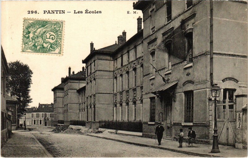 Carte postale ancienne Pantin Les Ecoles à Pantin