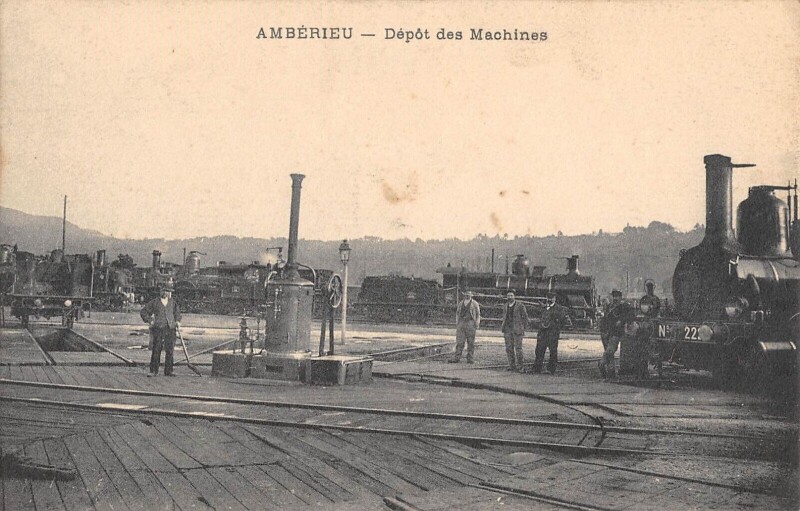 Carte postale ancienne Amberieu - Depot Des Machines - Train - Locomotive