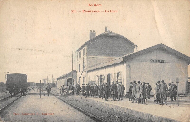 Carte postale ancienne Fleurance - La Gare - Train à Fleurance