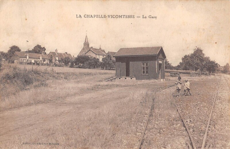 Carte postale ancienne La Chapelle Vicomtesse - La Gare à La Chapelle-Vicomtesse