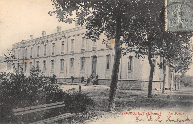 Carte postale ancienne Pouzolles - Les Ecoles à Pouzolles