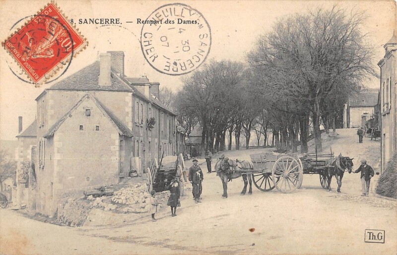 Carte postale ancienne Sancerre / Rempart Des Dames à Sancerre