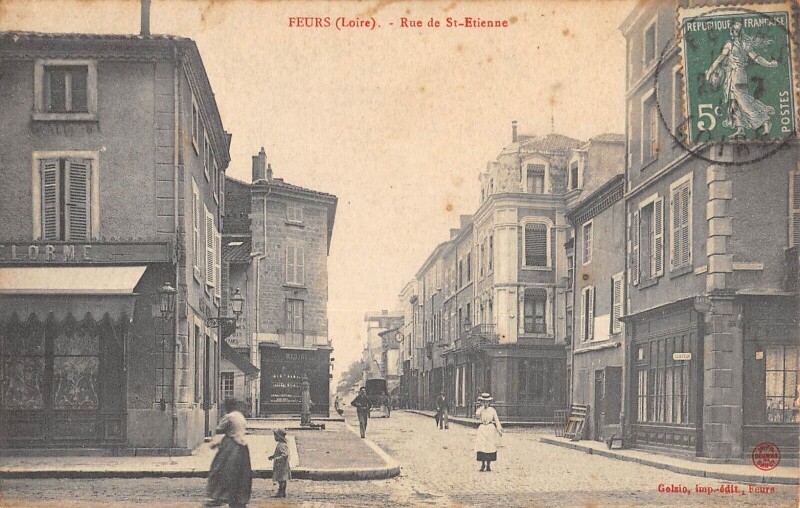 Carte postale ancienne Feurs - Rue De Saint Etienne à Feurs