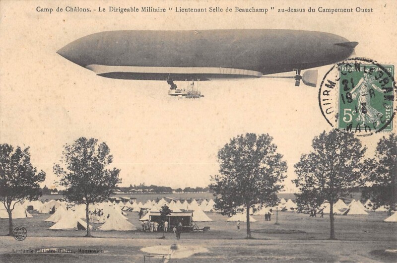 Carte postale ancienne Camp De Chalons - Le Dirigeable Militaire Lieutenant Selle De Beauchamp /