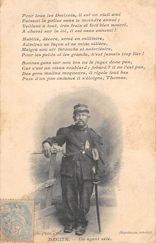 Carte postale ancienne Decize - Un Agent Zele à Decize