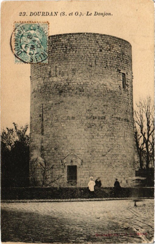 Carte postale ancienne Dourdan Le Donjon à Dourdan