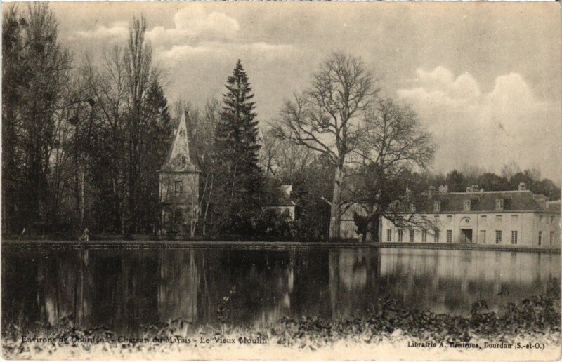Carte postale ancienne Environs de Dourdan Chateau du Marais - Vieux Moulin à Dourdan
