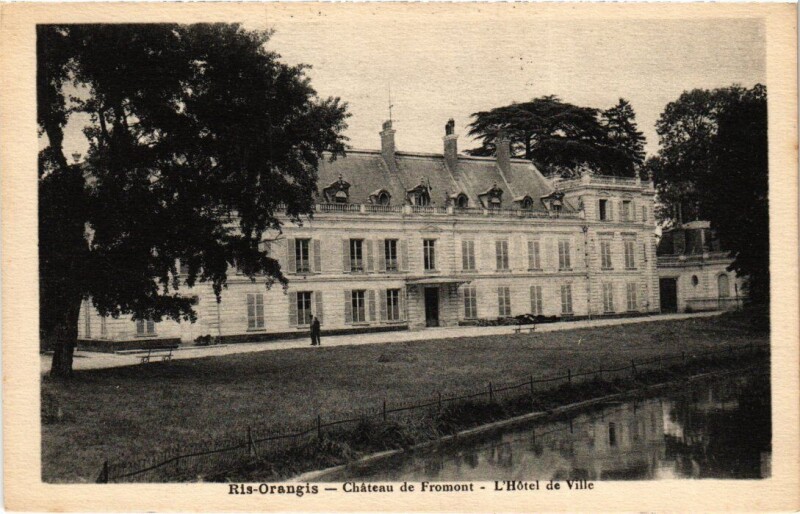 Carte postale ancienne Ris-Orangis Chateau de Fromont - Hotel de Ville à Ris-Orangis