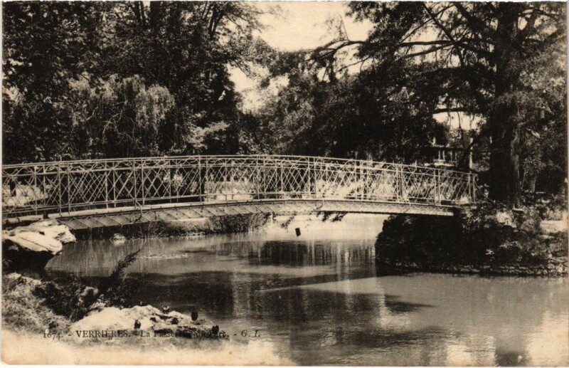 Carte postale ancienne Verrieres-le-Buisson Passerelle - Pont