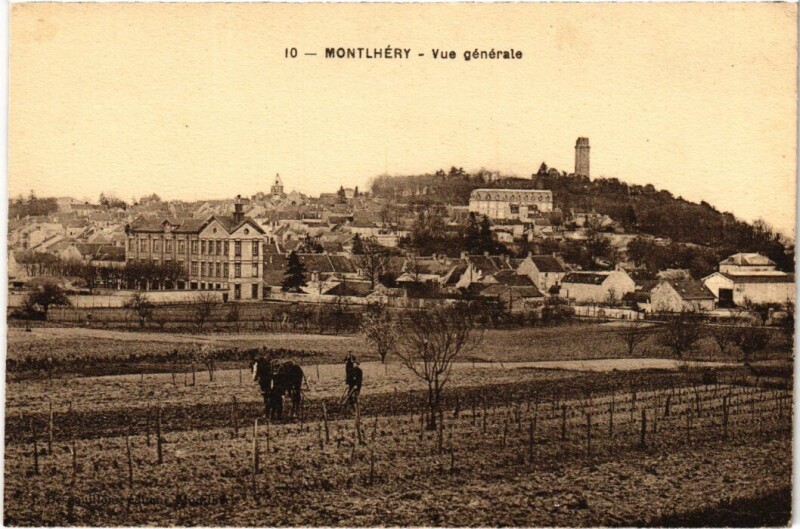 Carte postale ancienne Montlhery Vue Generale