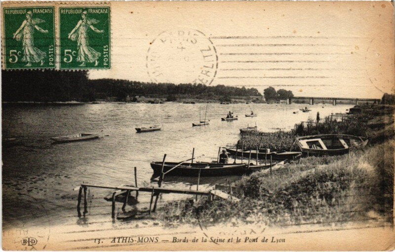 Carte postale ancienne Athis-Mons Bords de la Seine et le Pont de Lyon à Athis-Mons