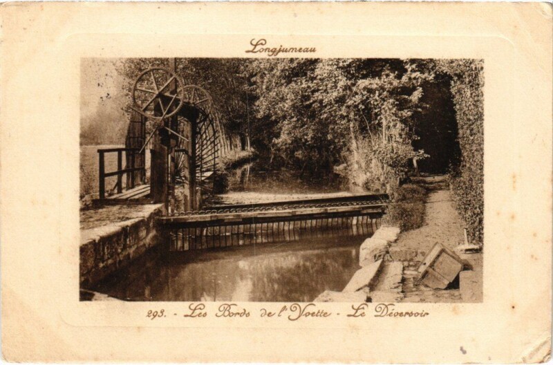 Carte postale ancienne Longjumeau Les Bords de l'Yvette - Le Deversoir à Longjumeau