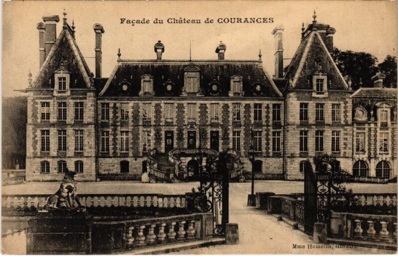 Carte postale ancienne Courances Facade du Chateau à Courances