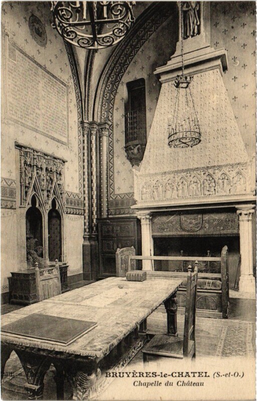 Carte postale ancienne Bruyeres-le-Chatel Chapelle du Chateau