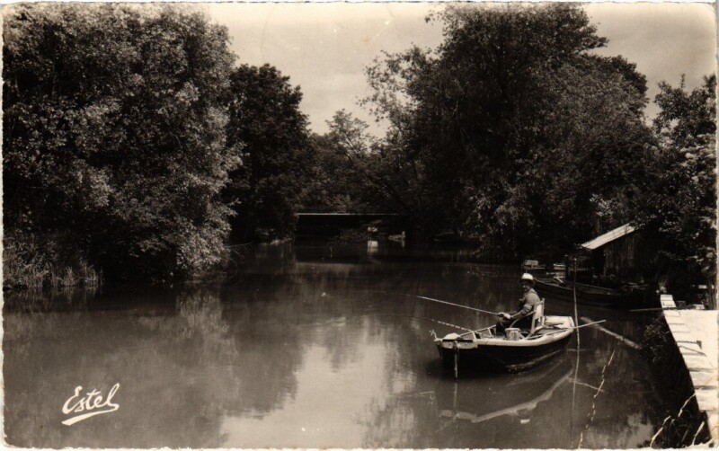 Carte postale ancienne Ballancourt Bords de l'Essonne au Pont du Bouchet