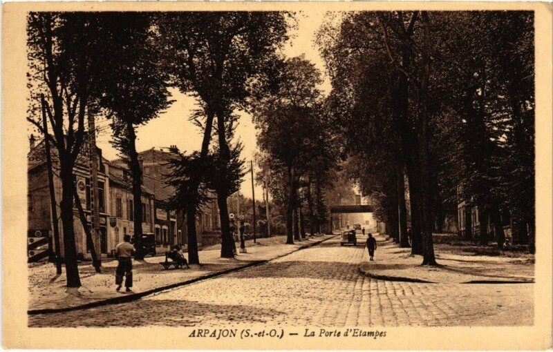 Carte postale ancienne Arpajon La Porte d'Etampes à Arpajon