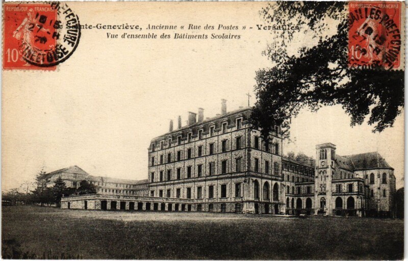 Carte postale ancienne Sainte-Geneive-des-Bois Batiments Scolaires