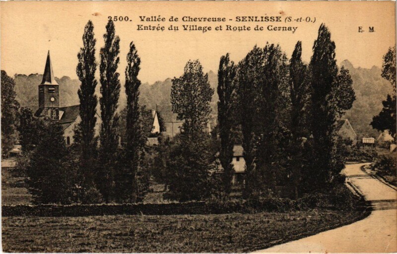 Carte postale ancienne Senlisse Entree du Village et Route de Cernay