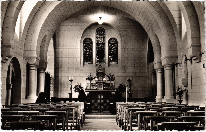 Carte postale ancienne Tigery Domaine de Tigery - Eglise - Interieur à Tigery