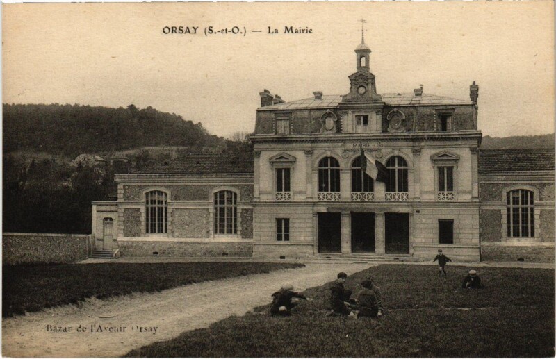 Carte postale ancienne Orsay Mairie à Orsay